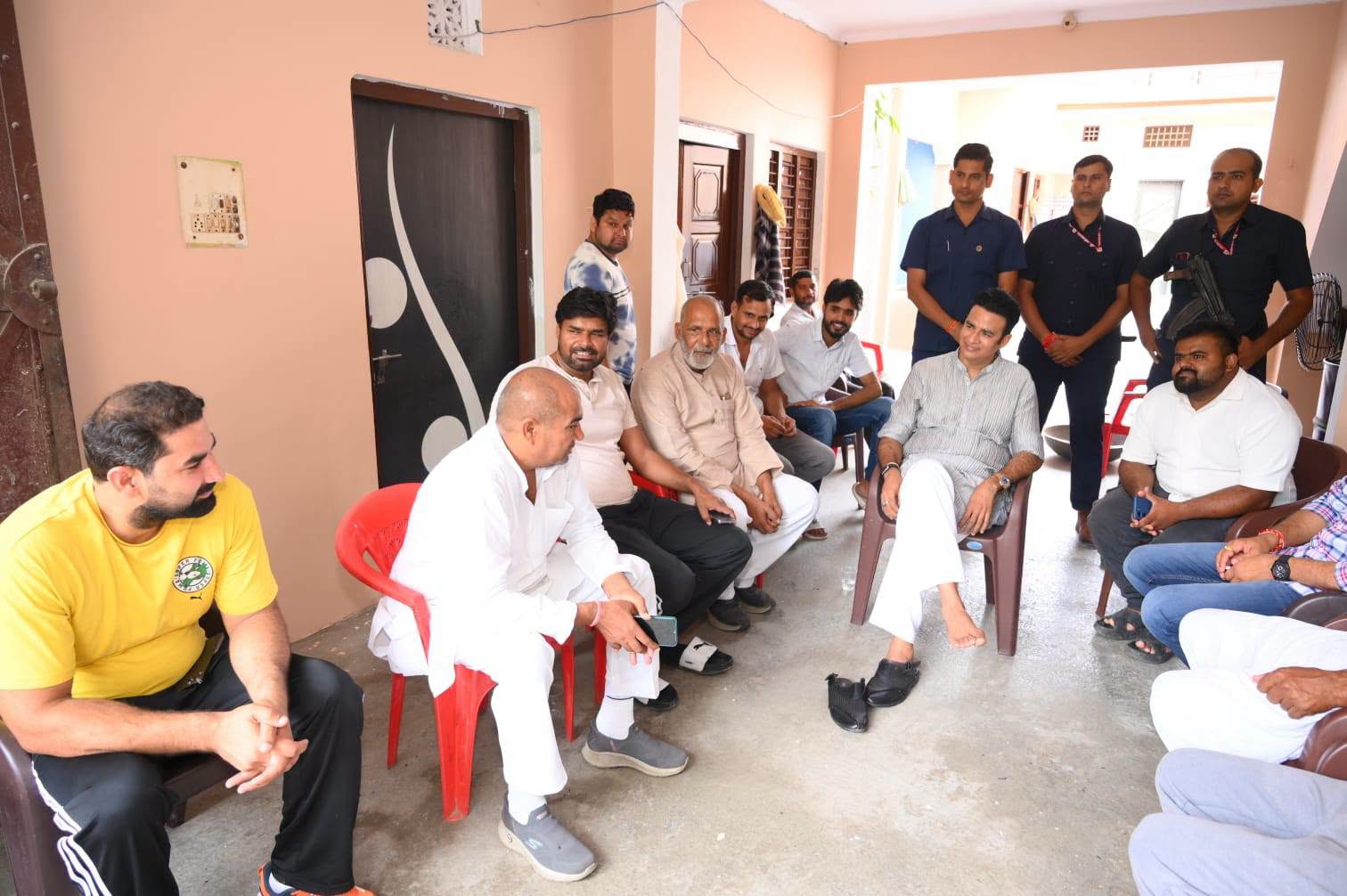 जनसेवा का पल