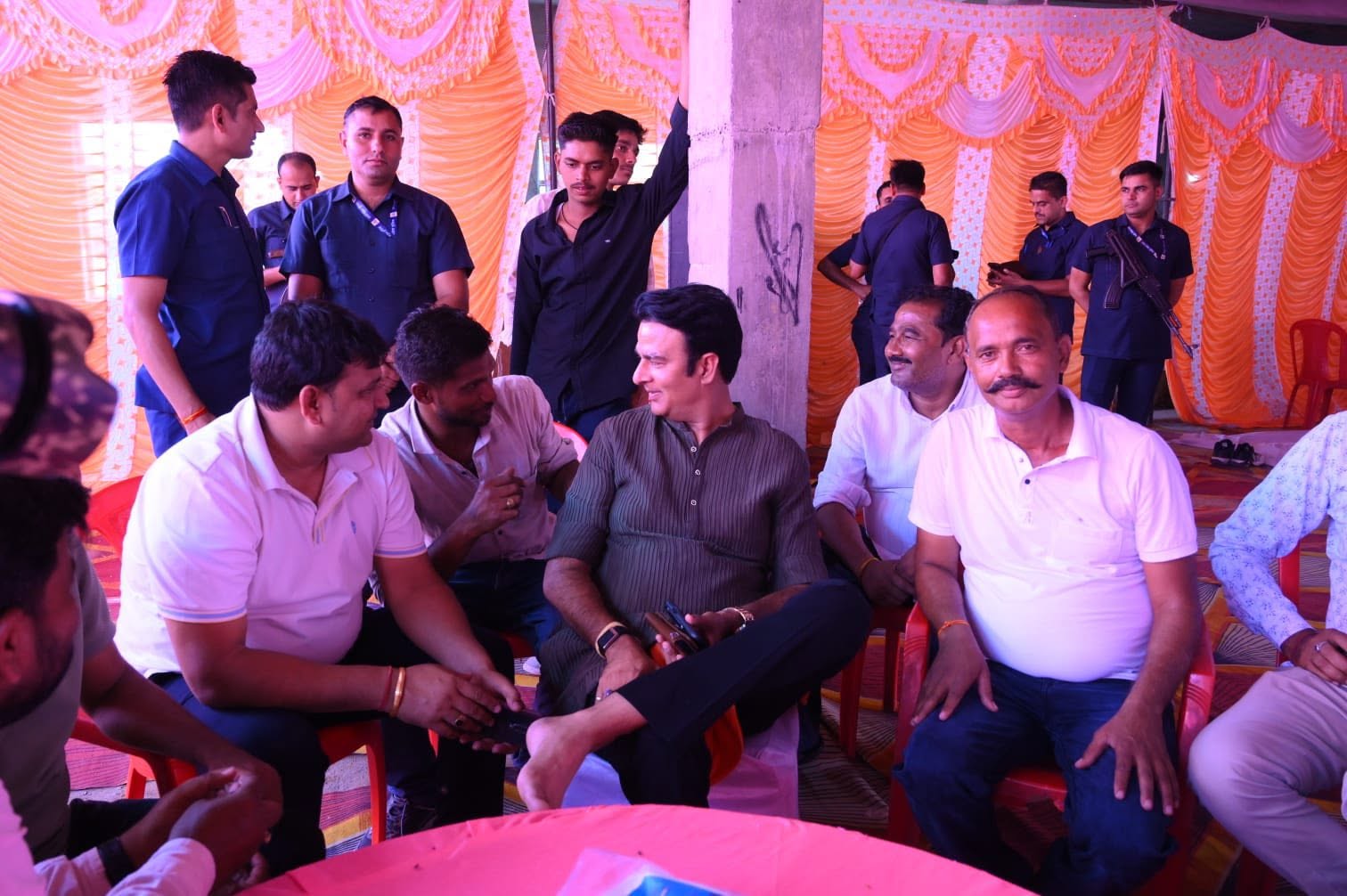 जनसेवा का पल