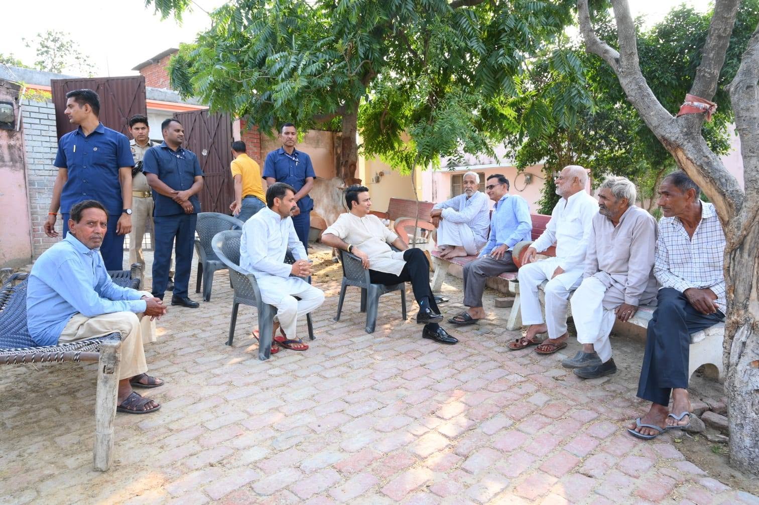 जनसेवा का पल