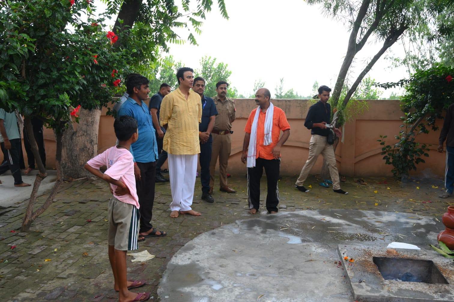 जनसेवा का पल