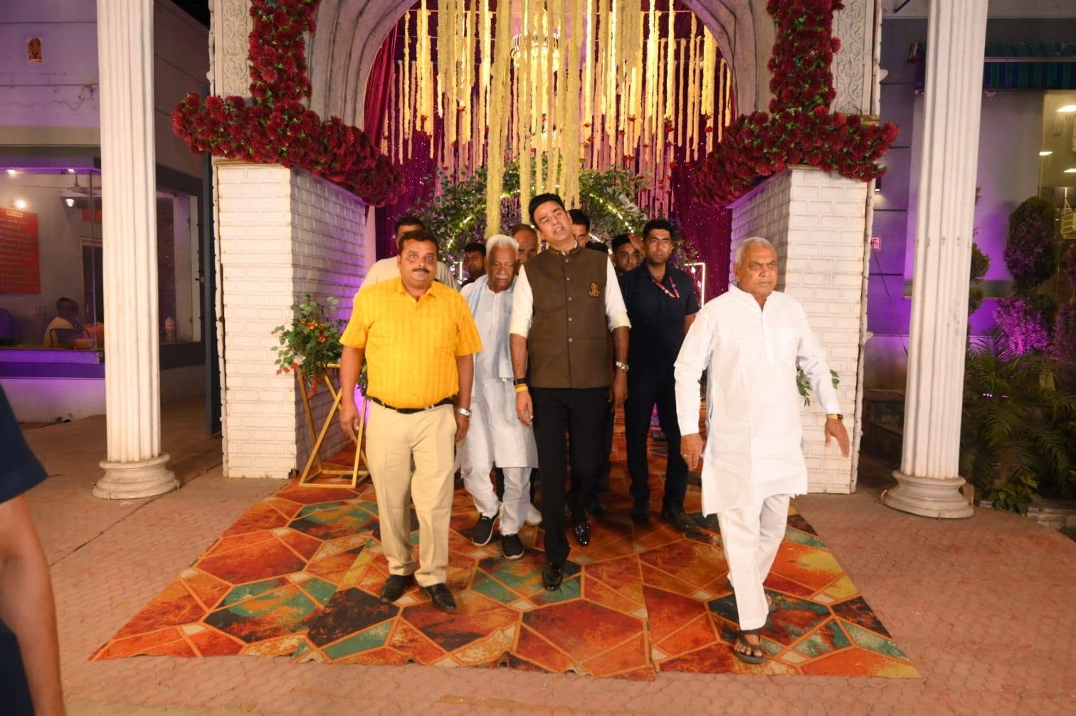 जनसेवा का पल
