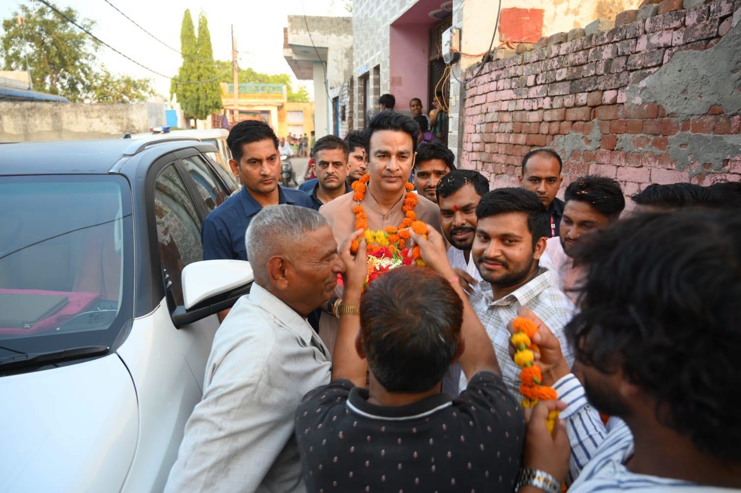 जनसेवा का पल