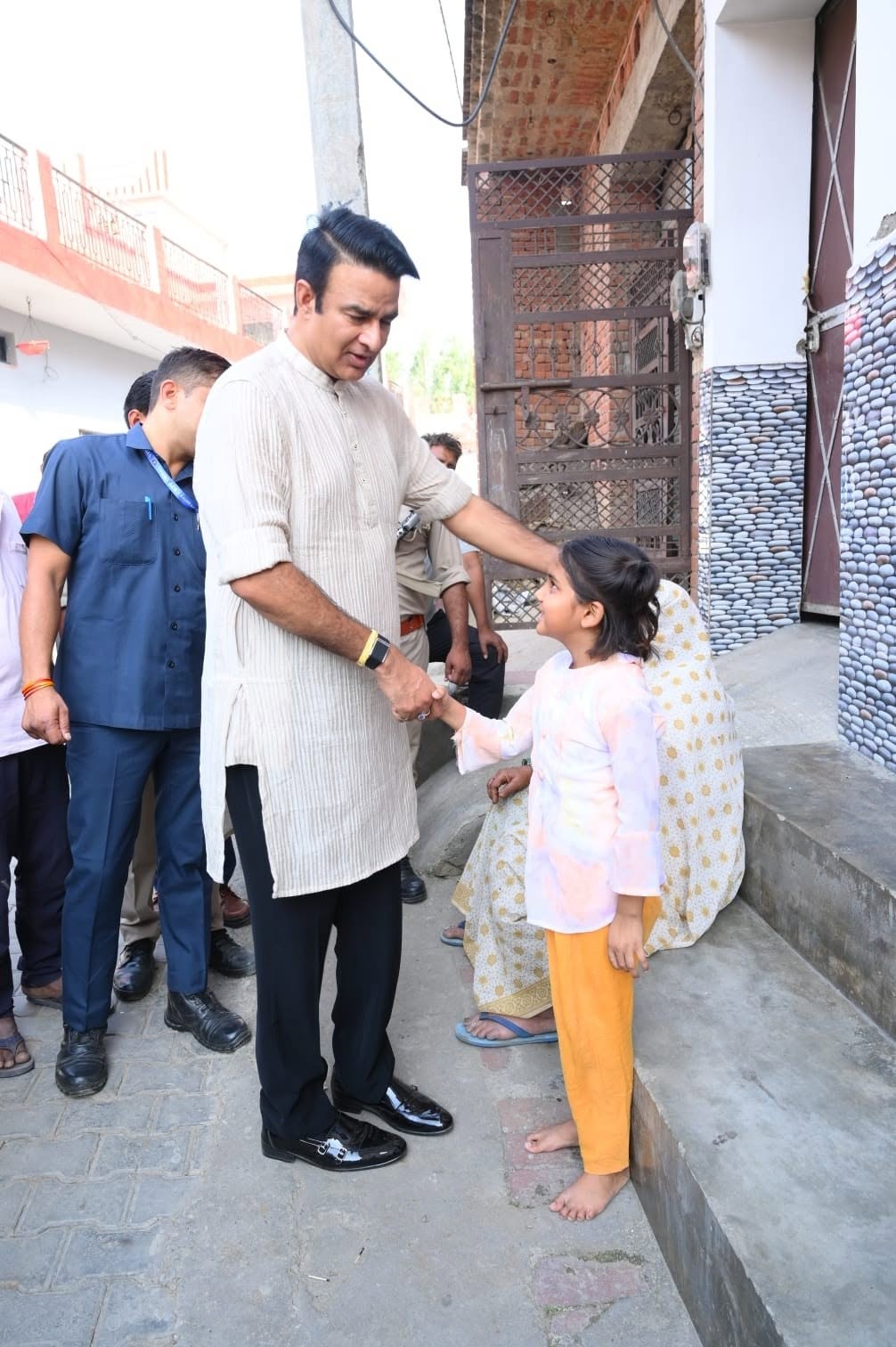 जनसेवा का पल