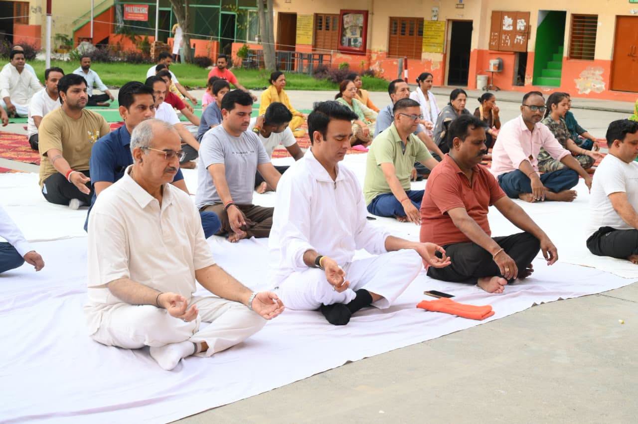 जनसेवा का पल