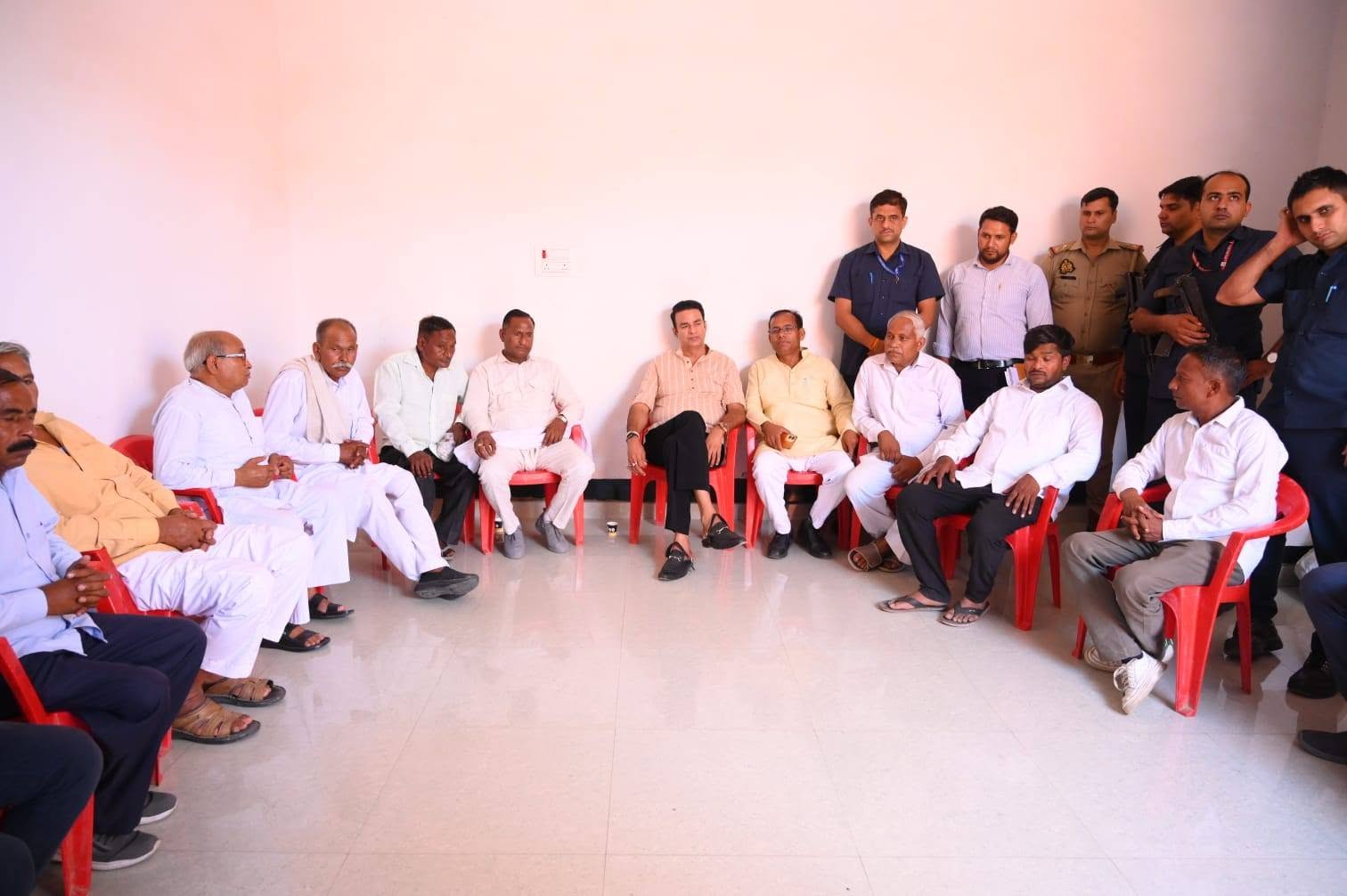 जनसेवा का पल