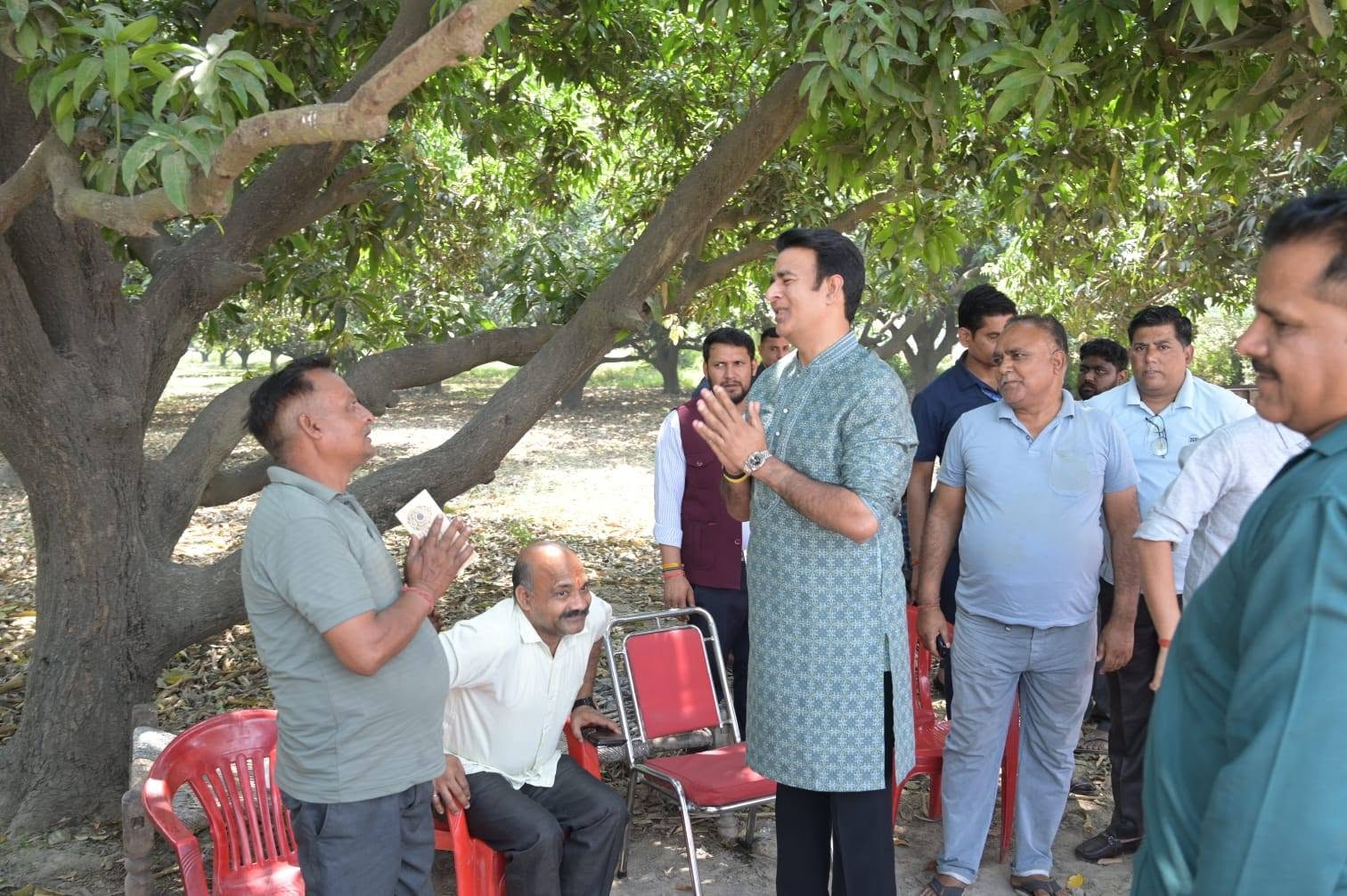 जनसेवा का पल