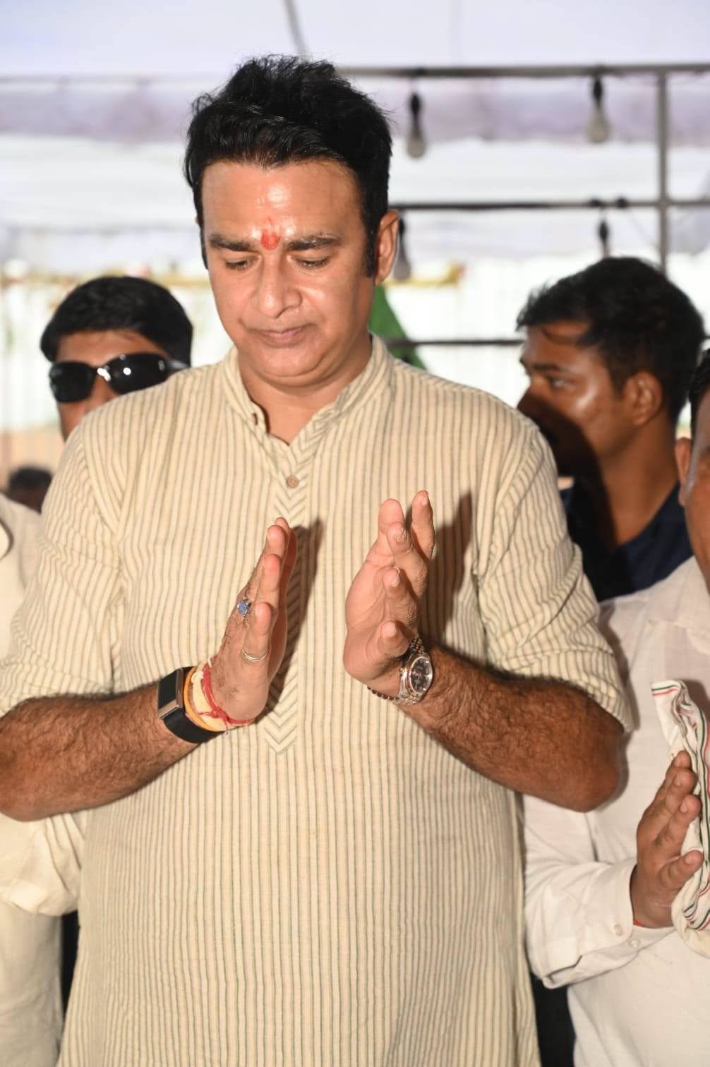 जनसेवा का पल