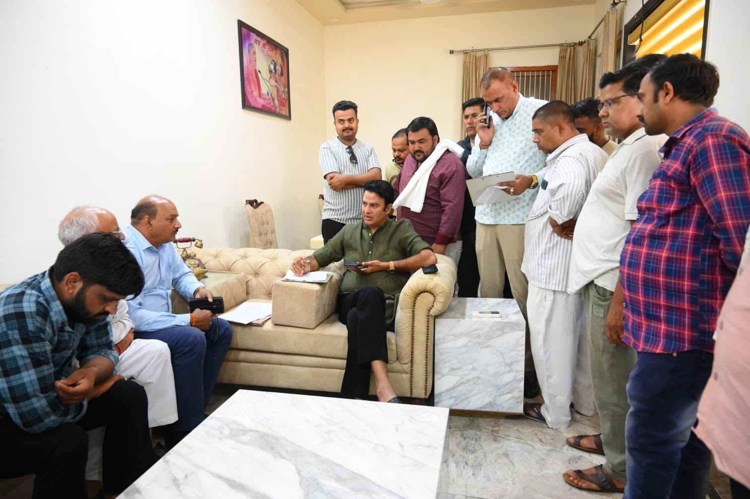 जनसेवा का पल