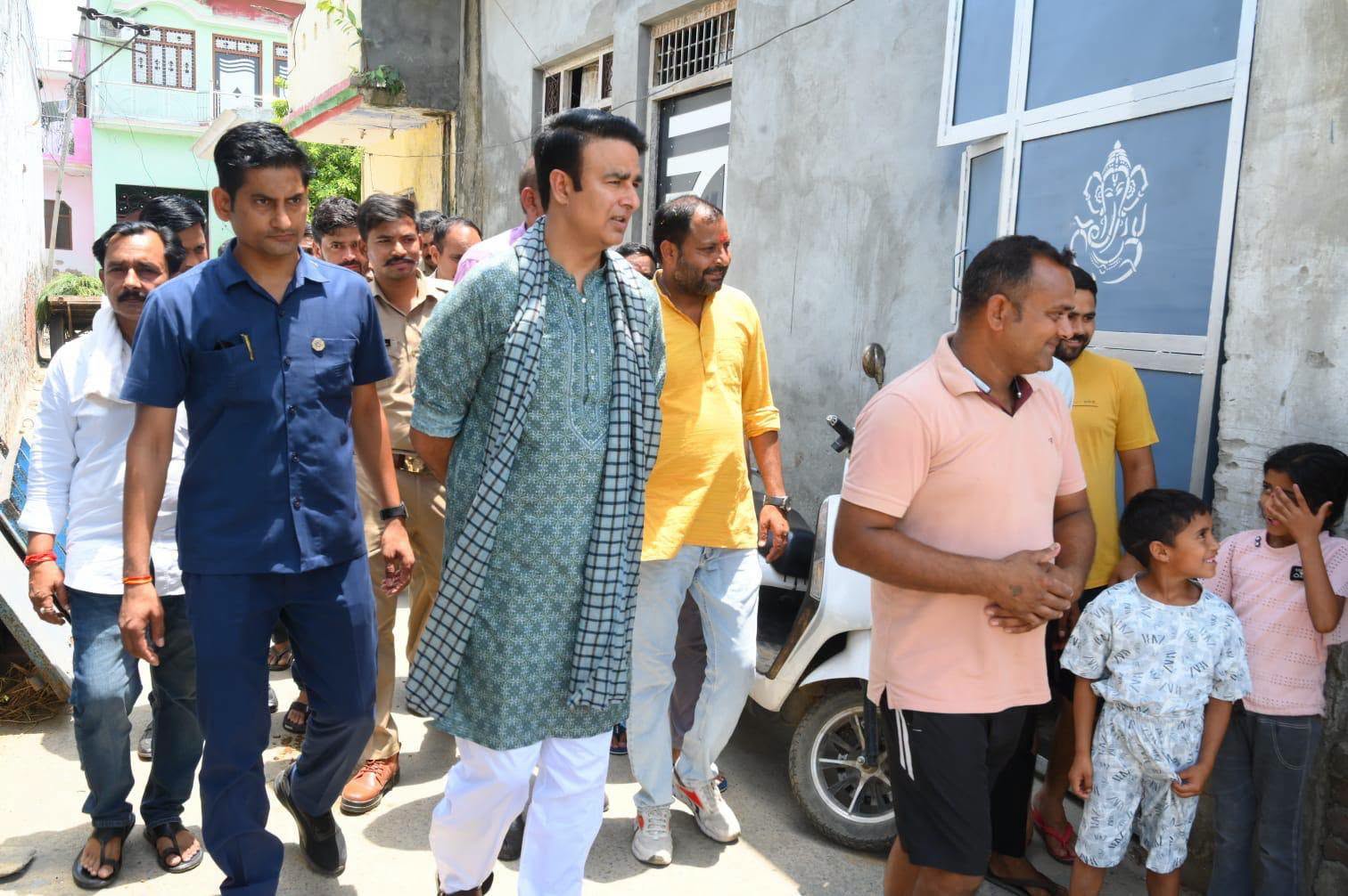 जनसेवा का पल
