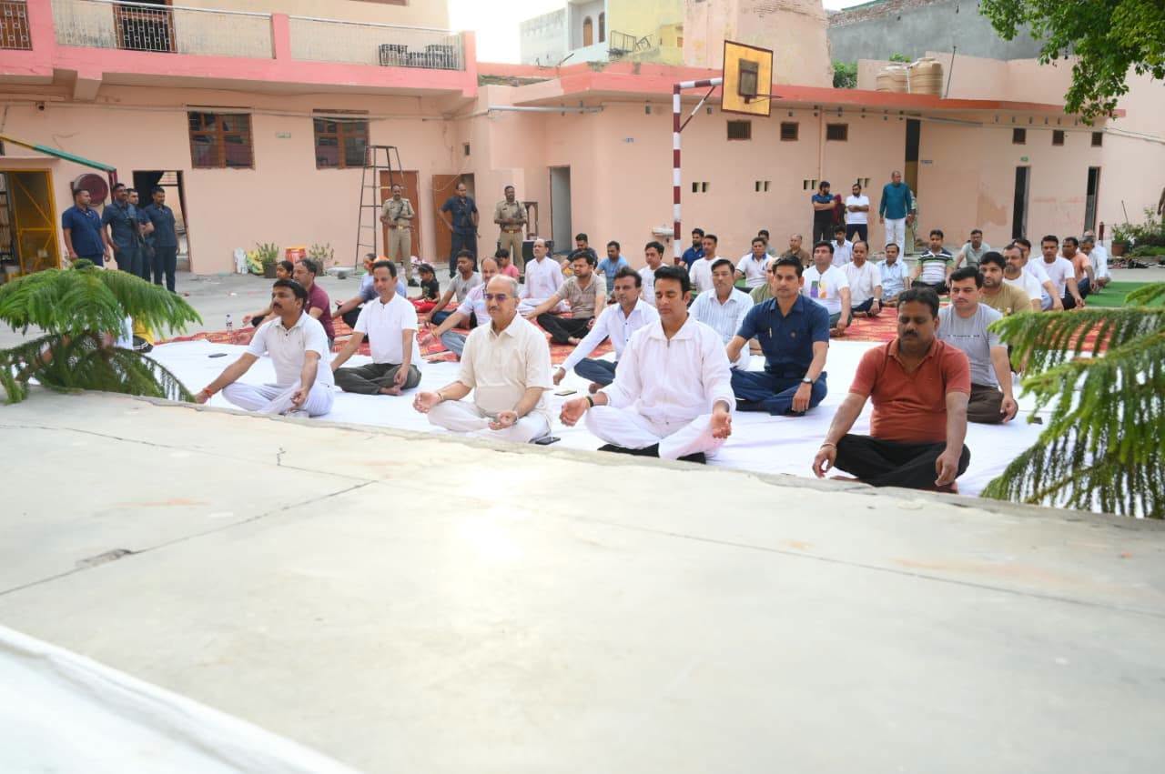 जनसेवा का पल
