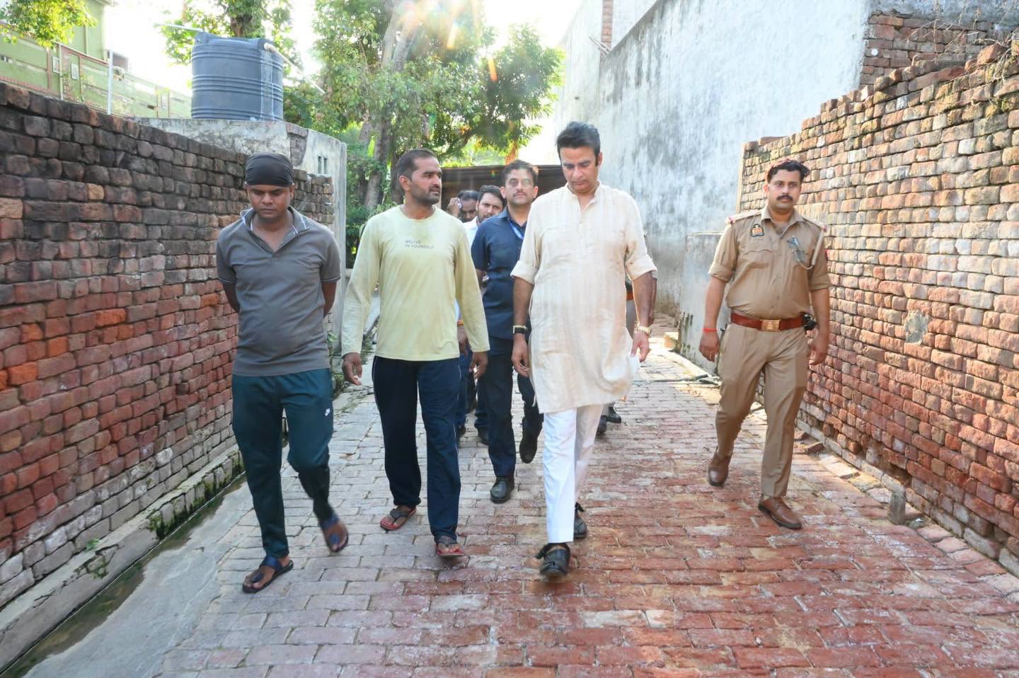जनसेवा का पल