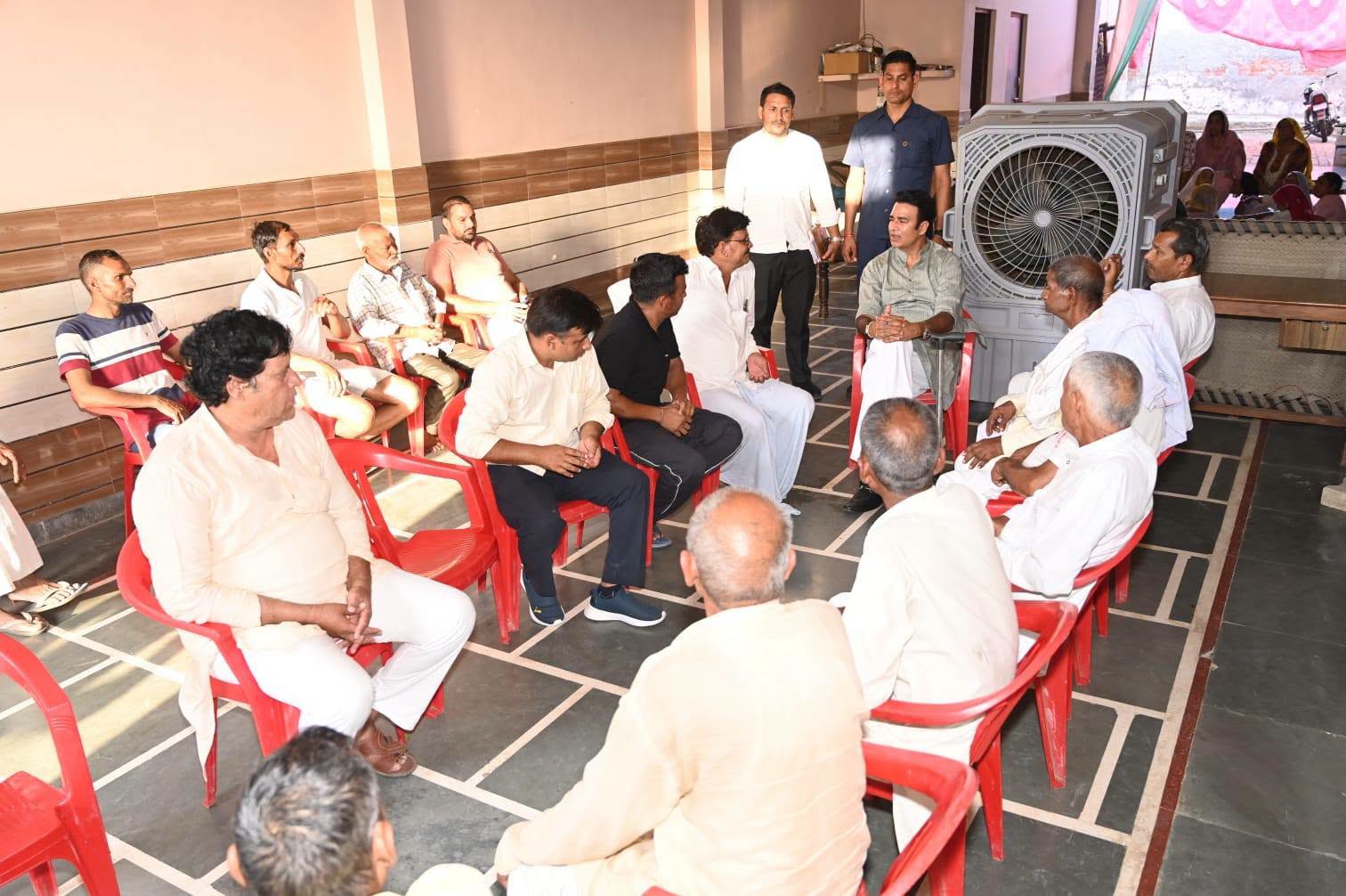 जनसेवा का पल