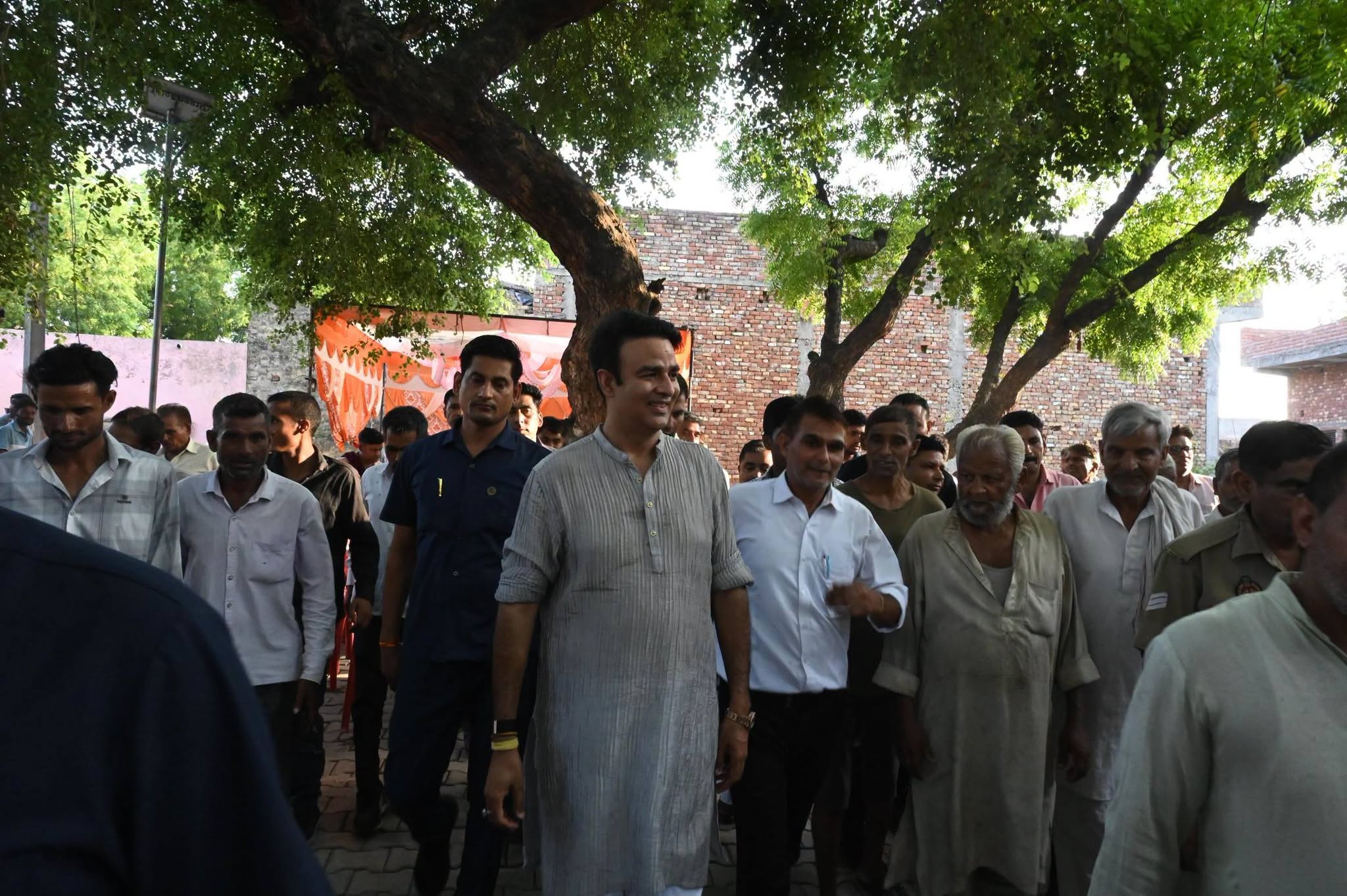 जनसेवा का पल