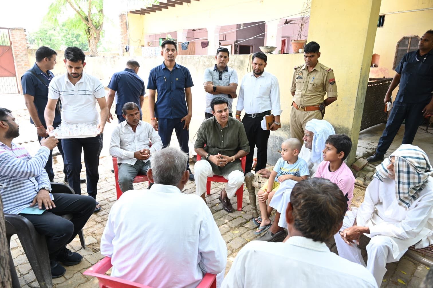 जनसेवा का पल
