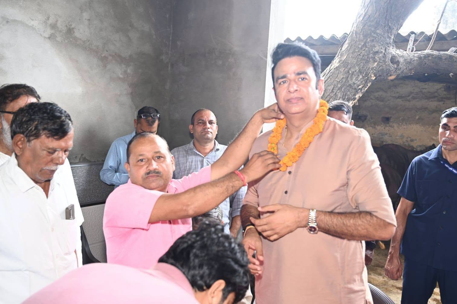 जनसेवा का पल
