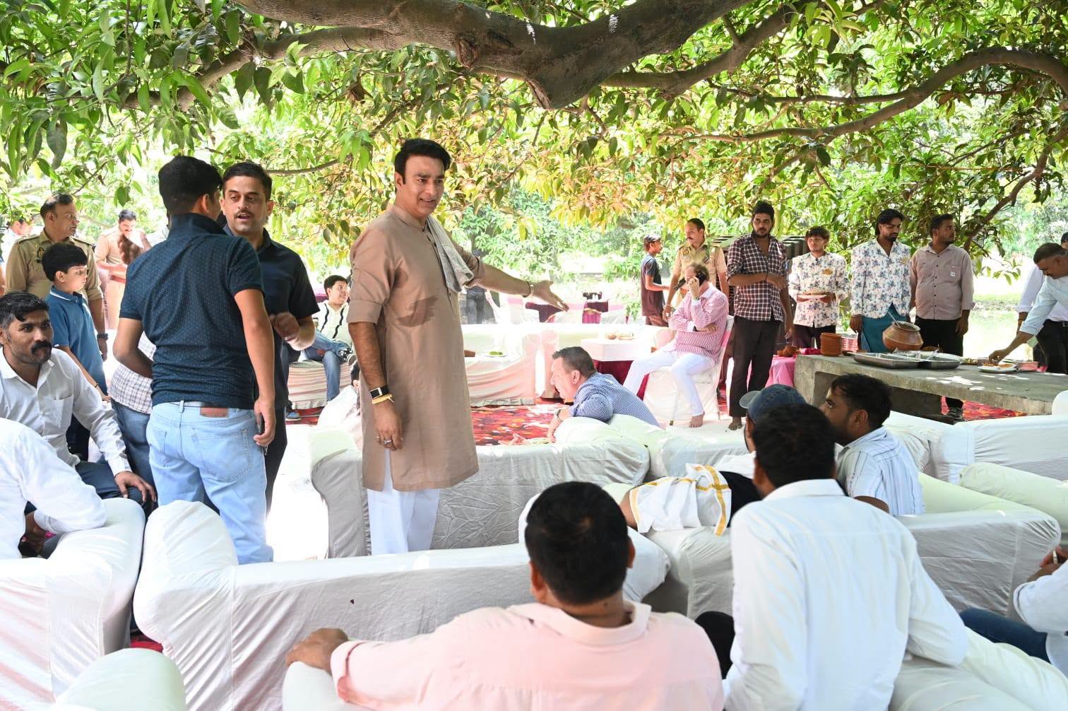 जनसेवा का पल