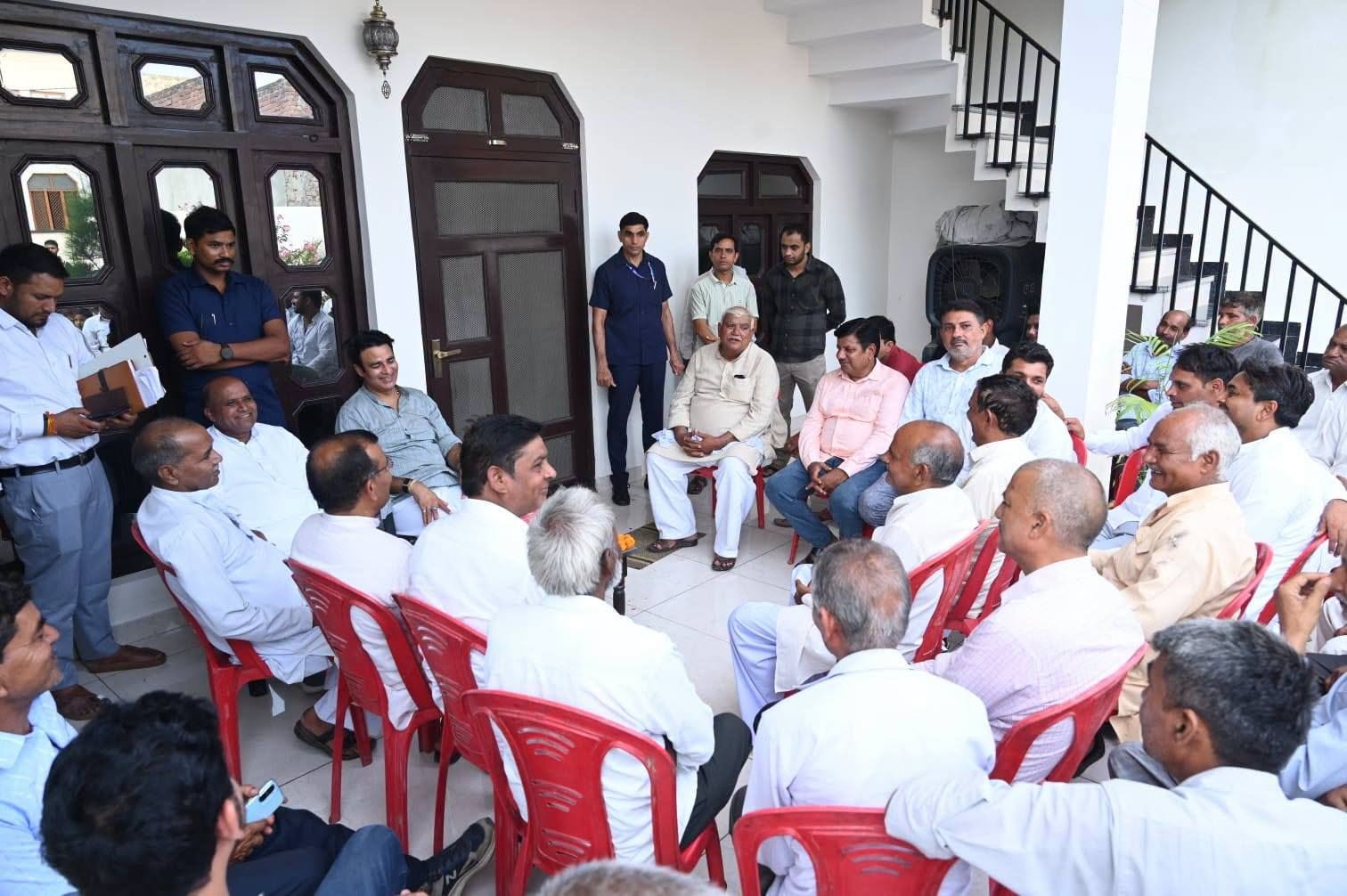जनसेवा का पल