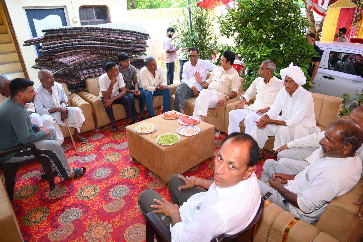 जनसेवा का पल