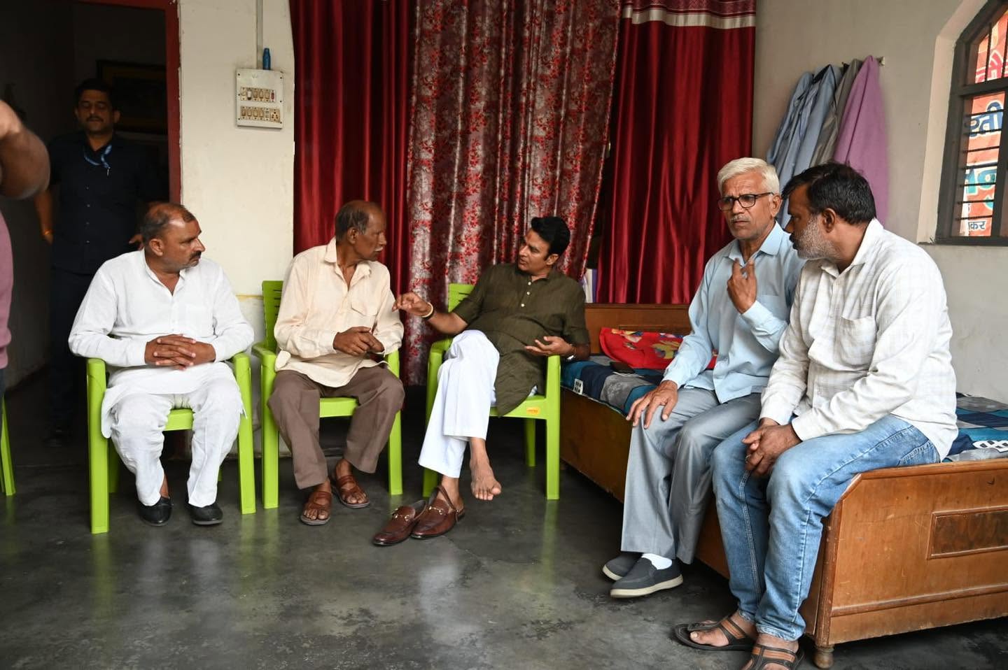 जनसेवा का पल