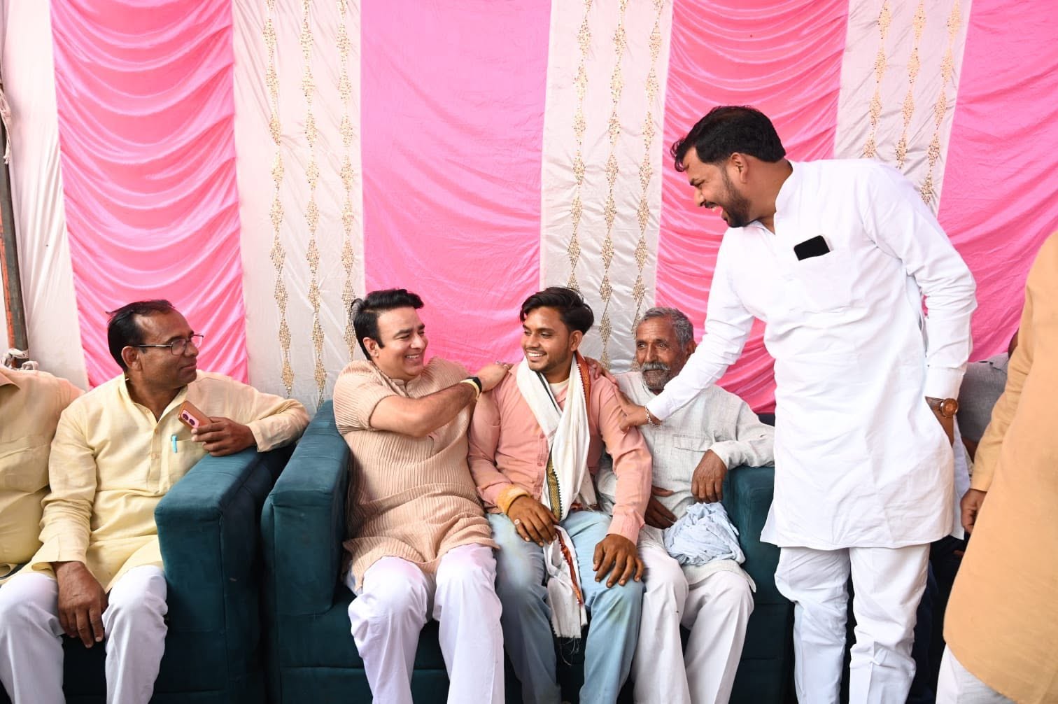 जनसेवा का पल