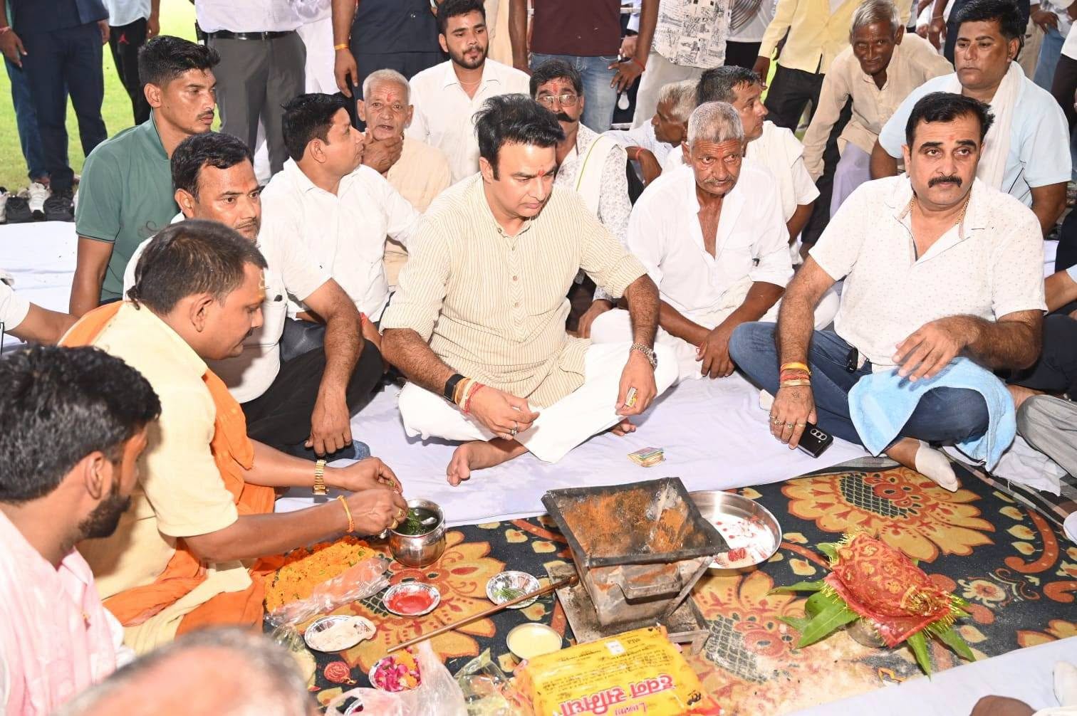 जनसेवा का पल