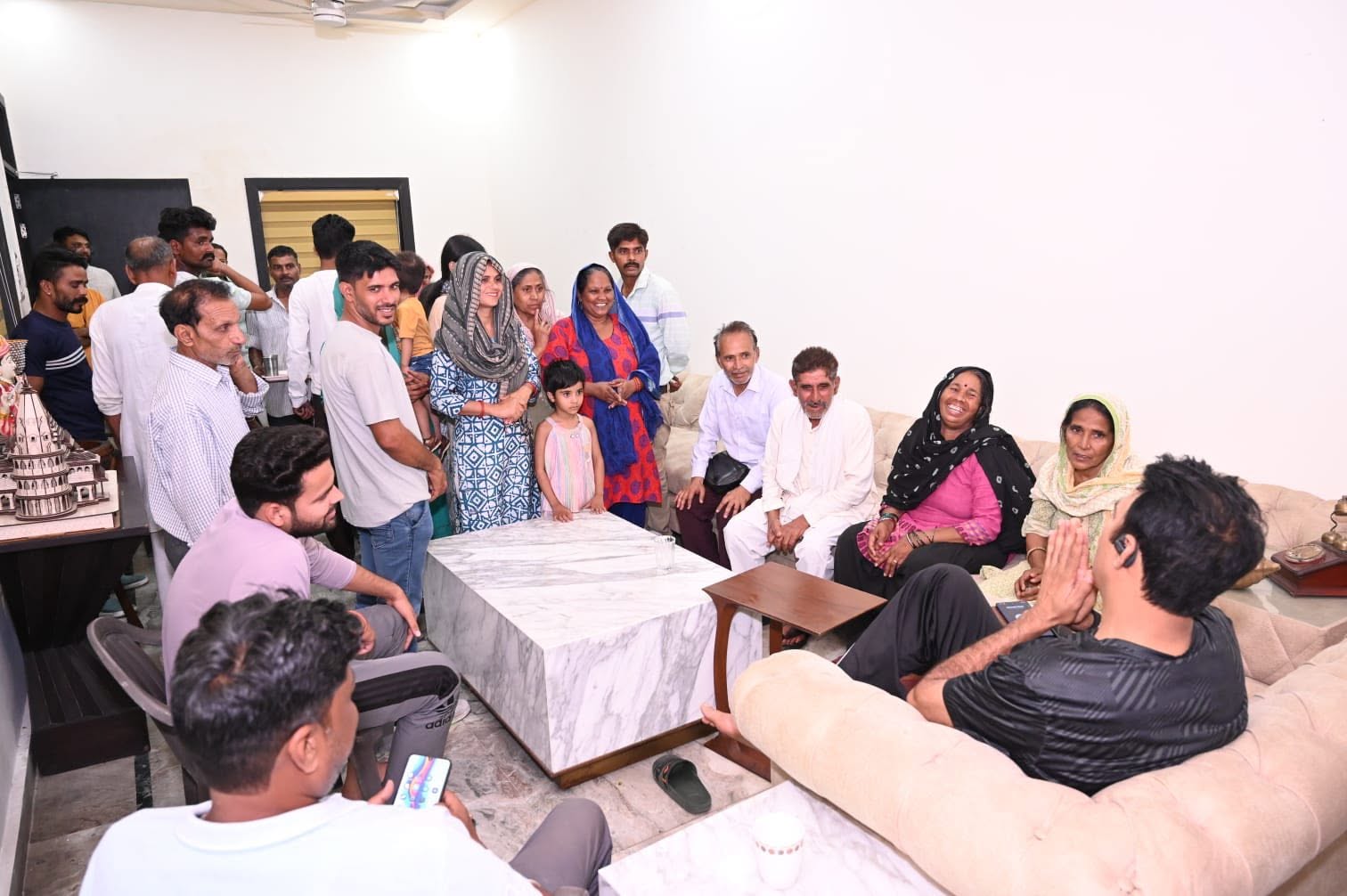 जनसेवा का पल