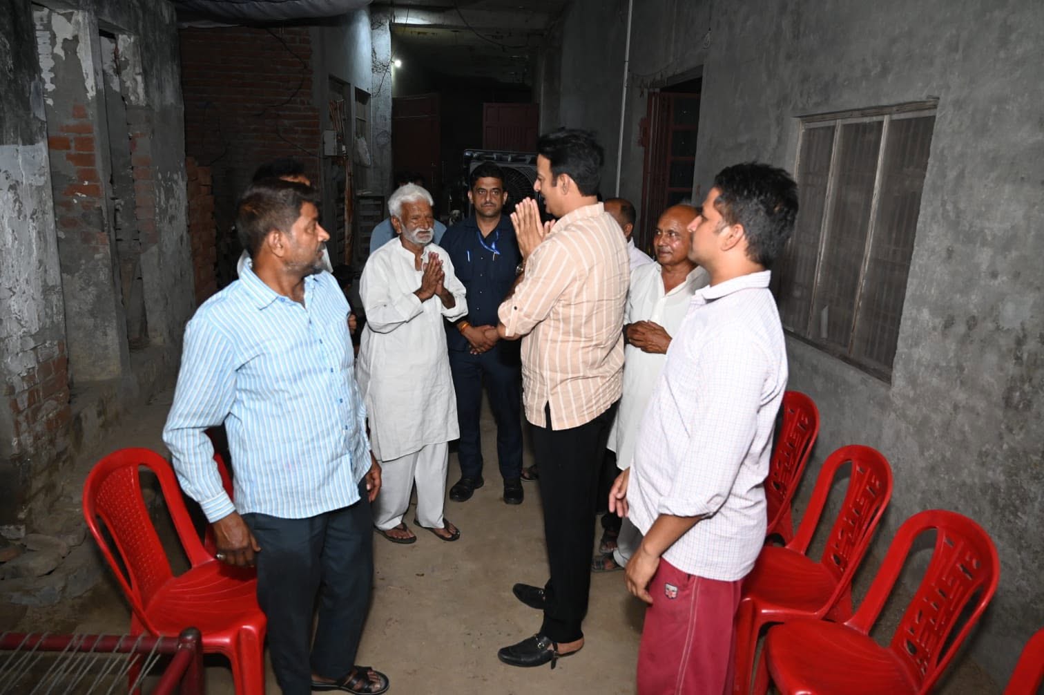 जनसेवा का पल