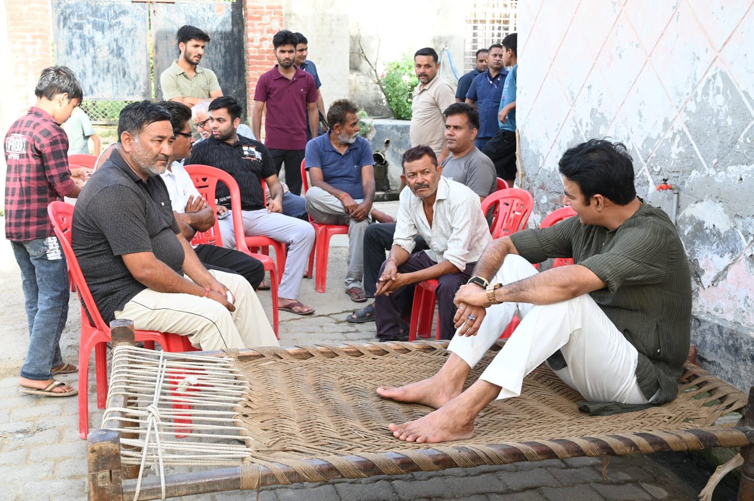 जनसेवा का पल