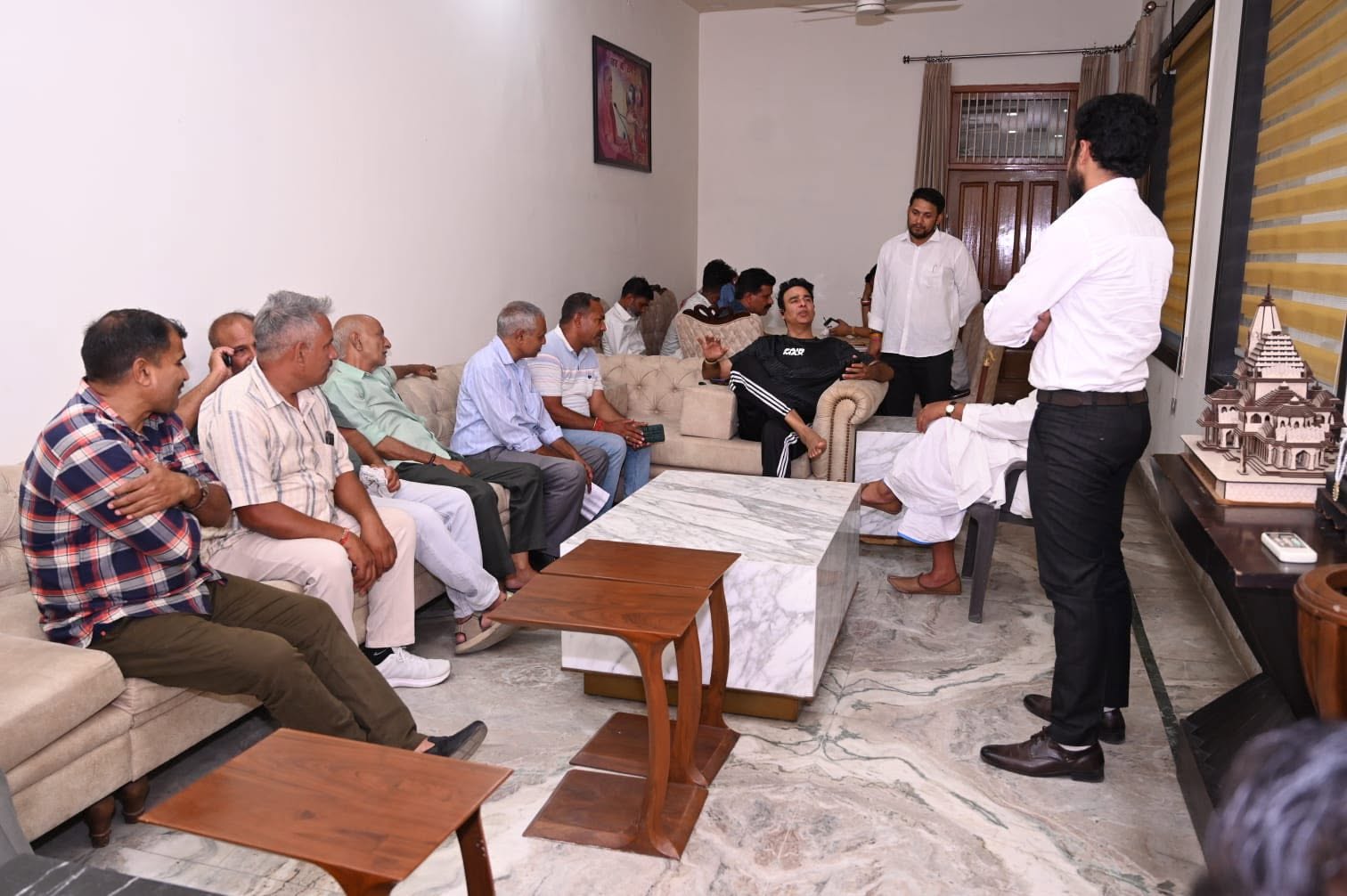 जनसेवा का पल