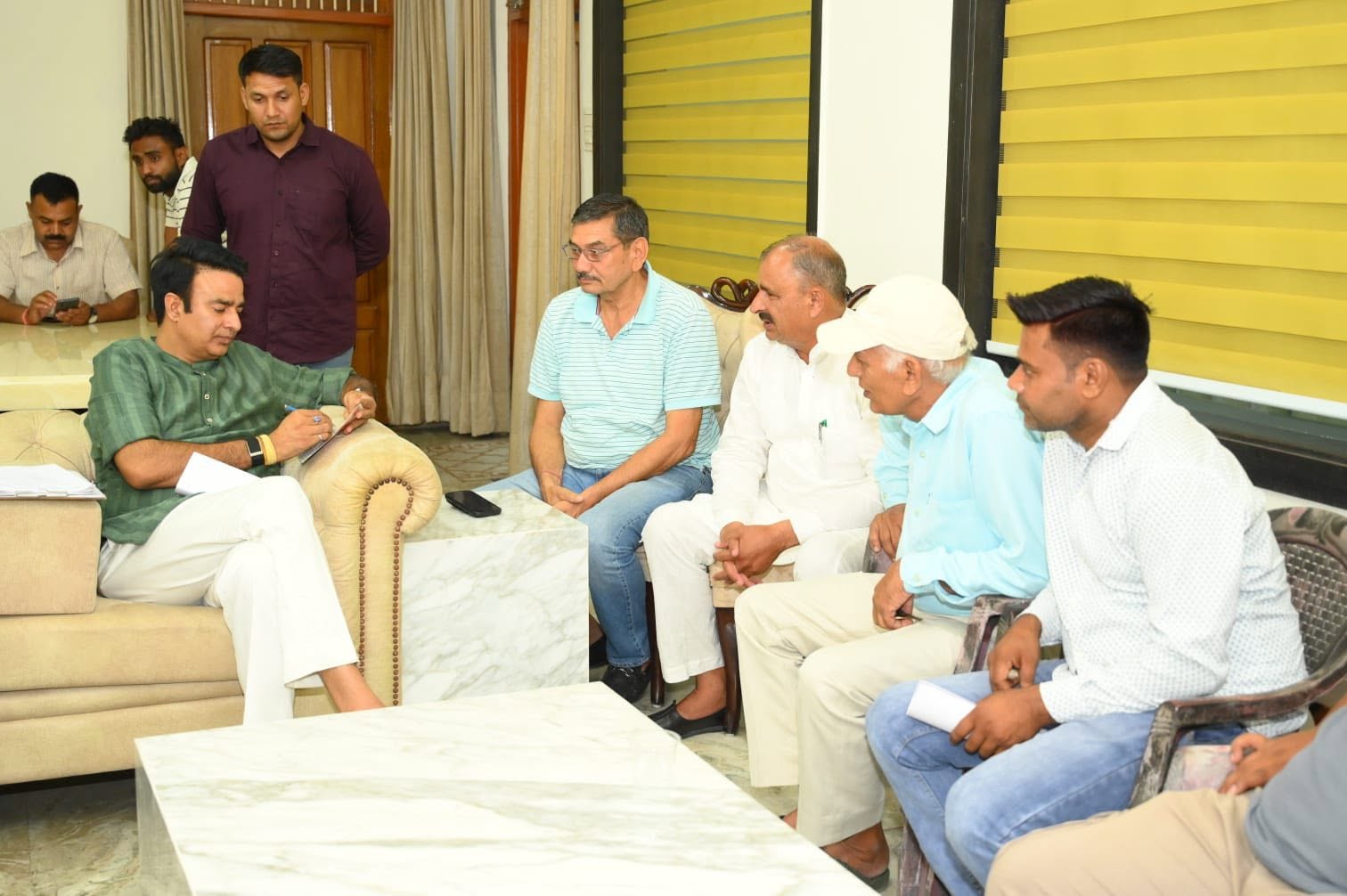 जनसेवा का पल
