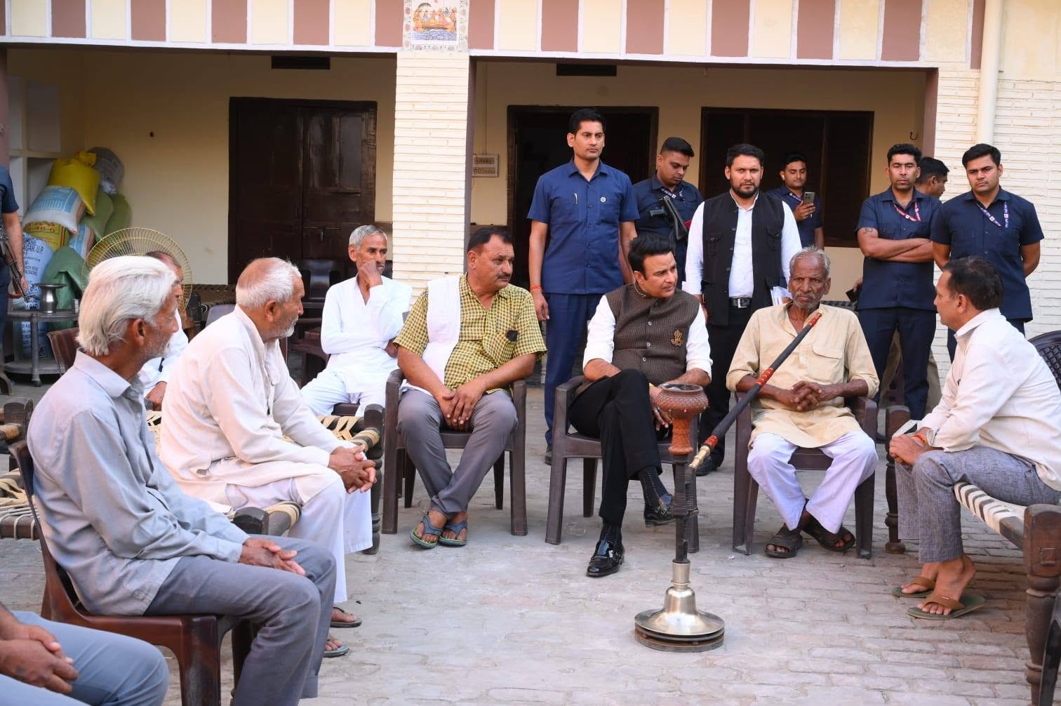 जनसेवा का पल