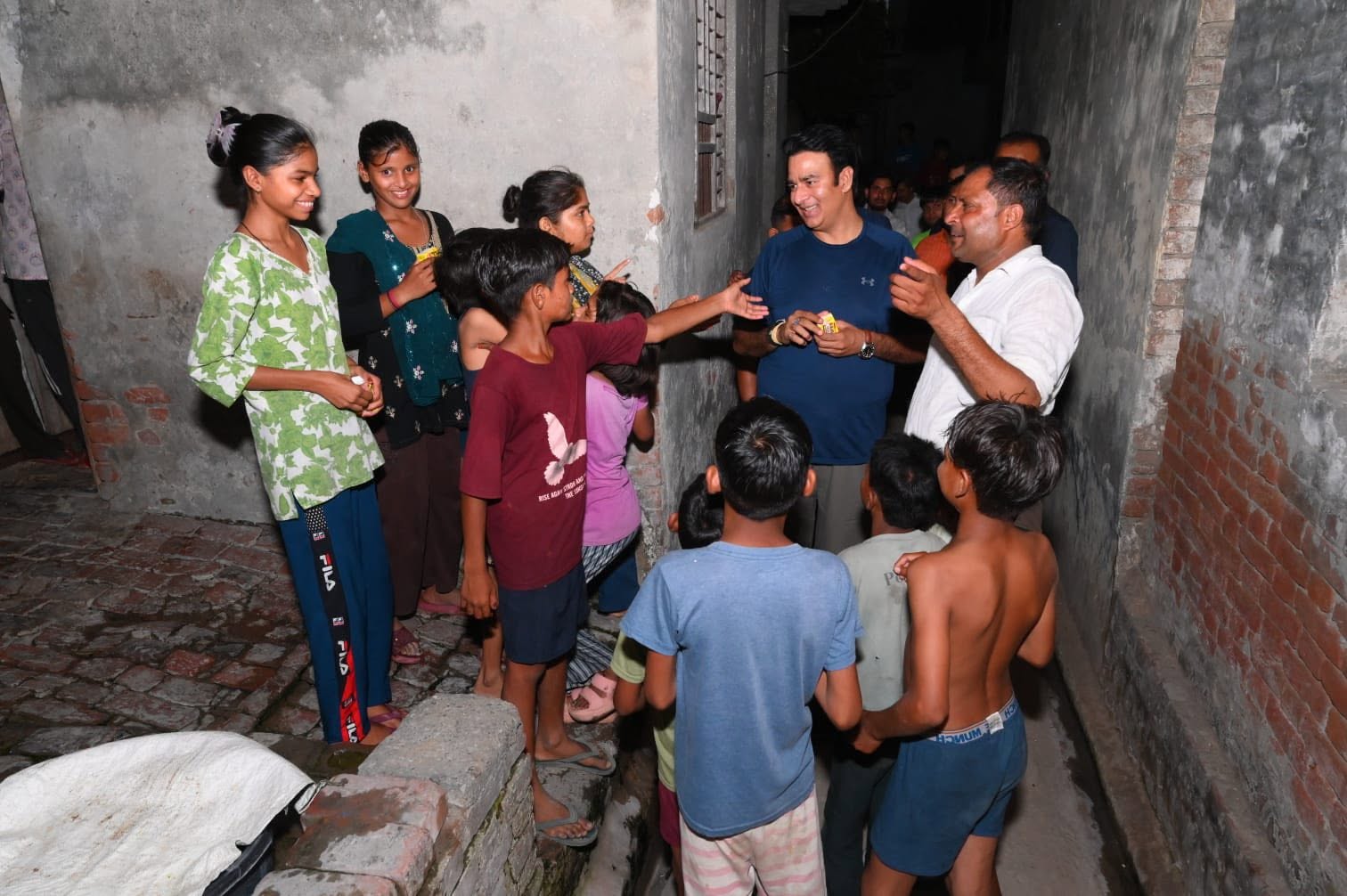 जनसेवा का पल