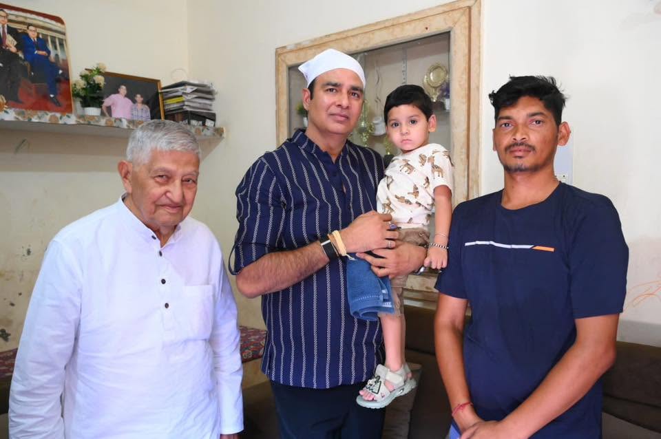जनसेवा का पल