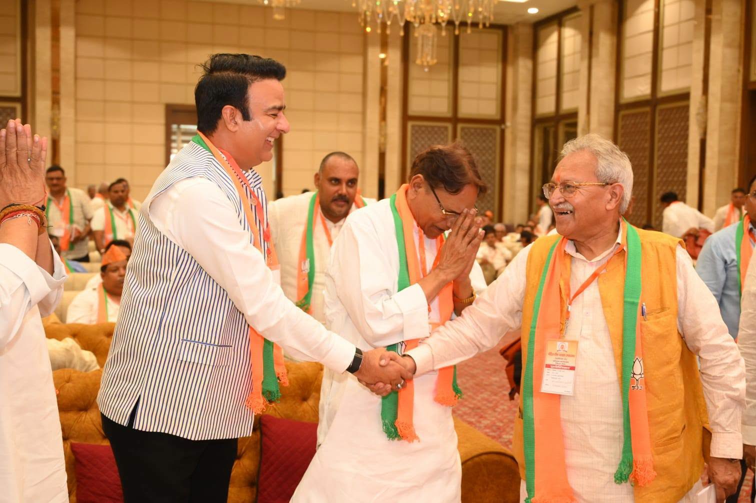 जनसेवा का पल