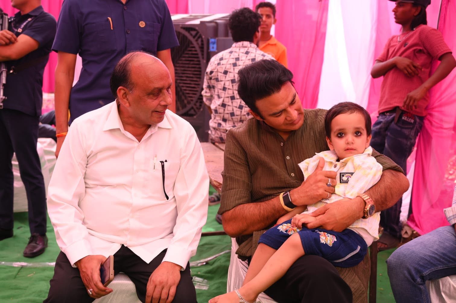 जनसेवा का पल