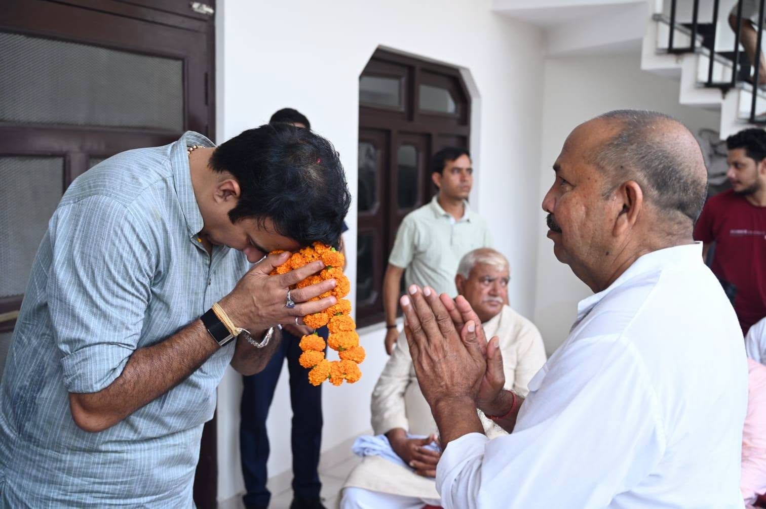 जनसेवा का पल