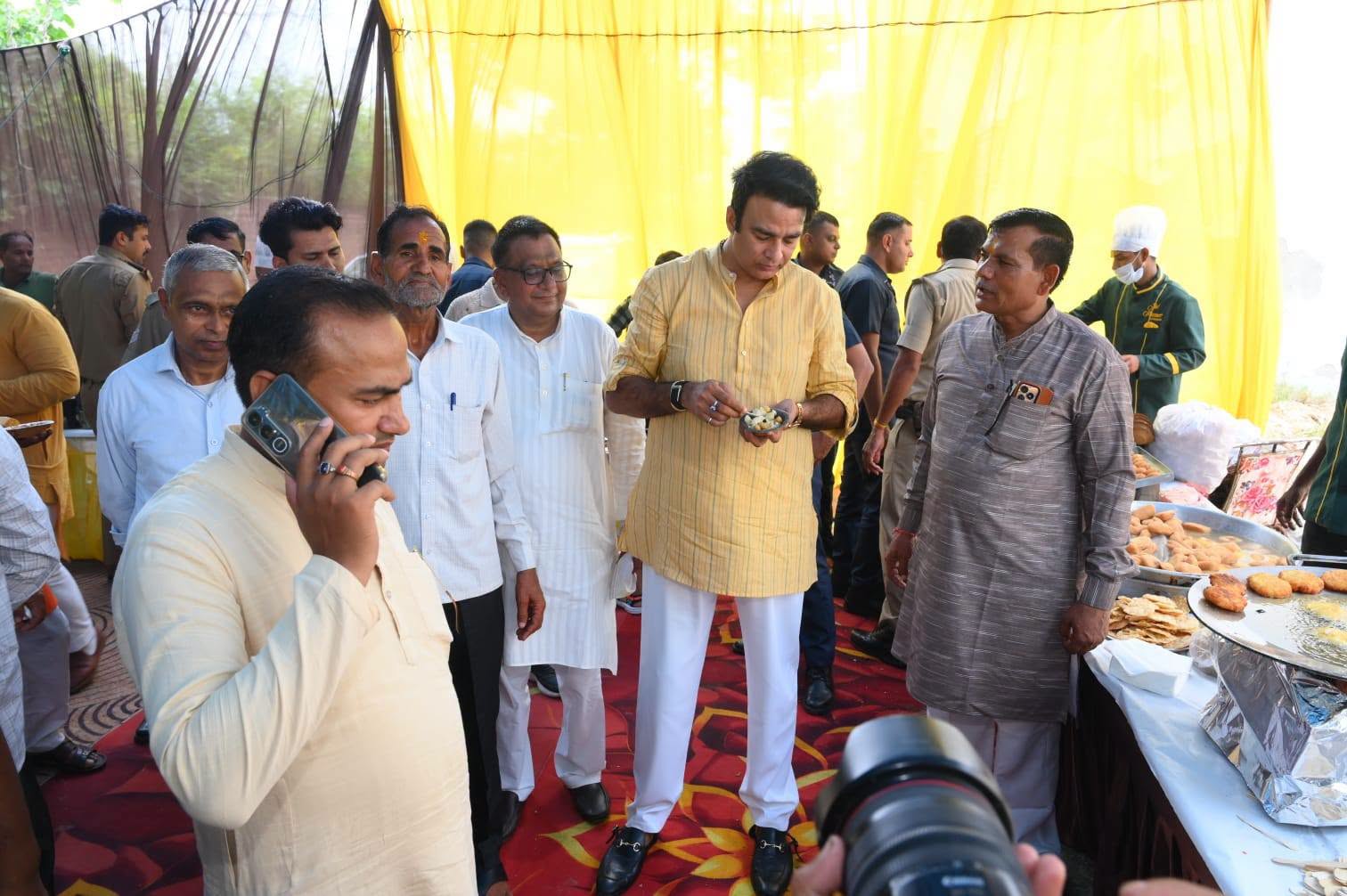 जनसेवा का पल