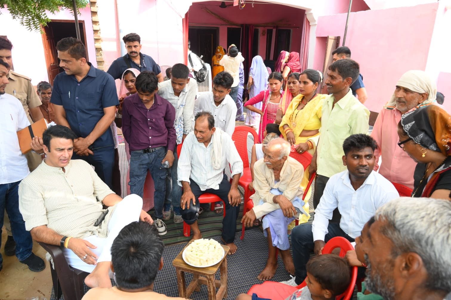 जनसेवा का पल