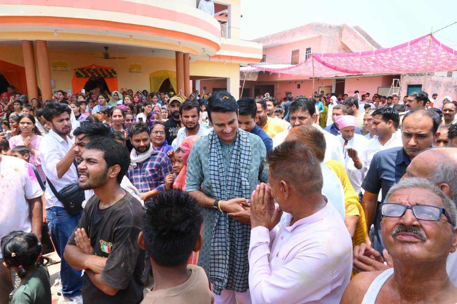 जनसेवा का पल
