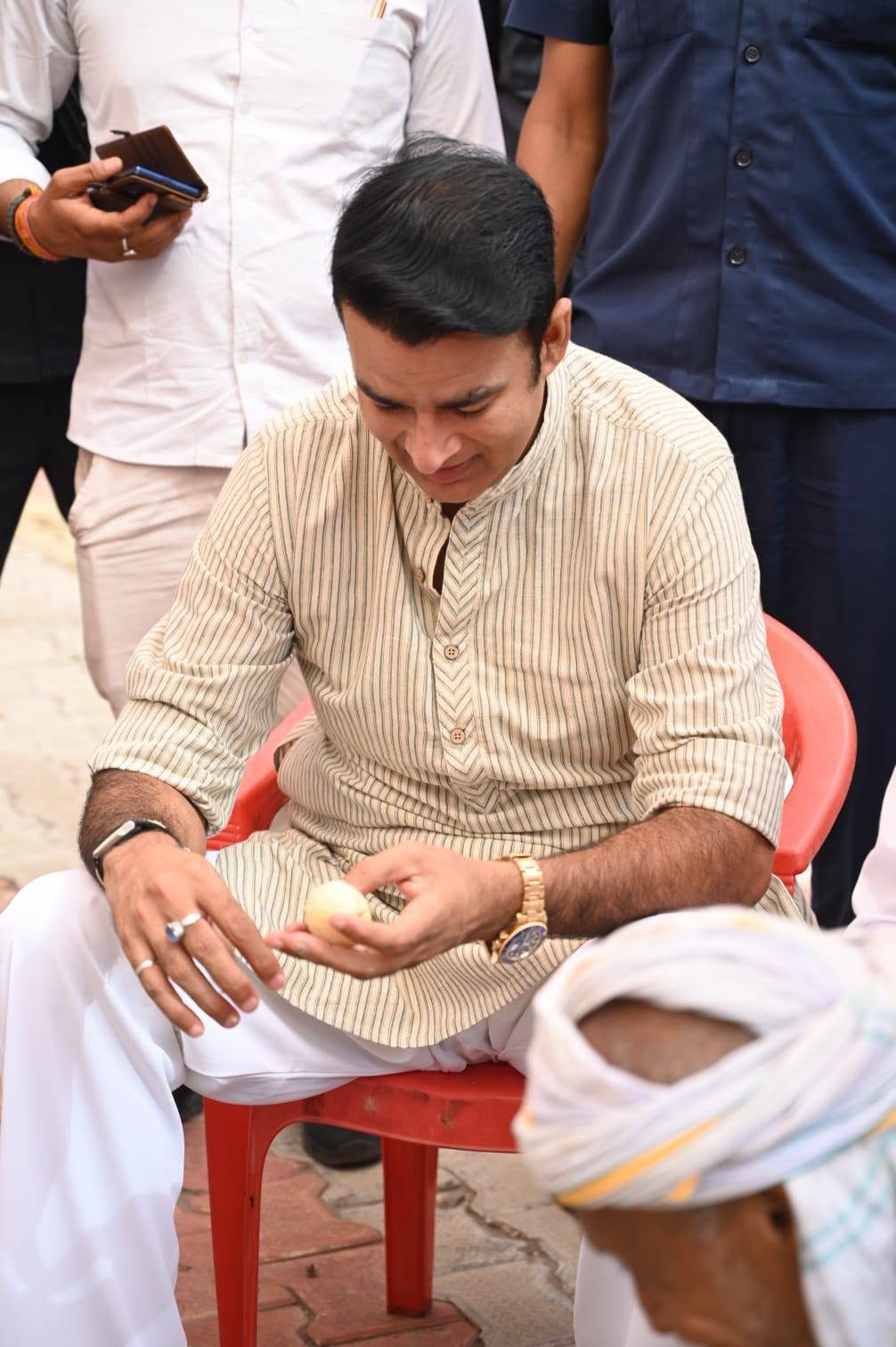 जनसेवा का पल